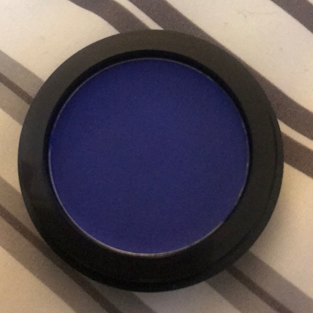 Makeup - Picture 4 of 5